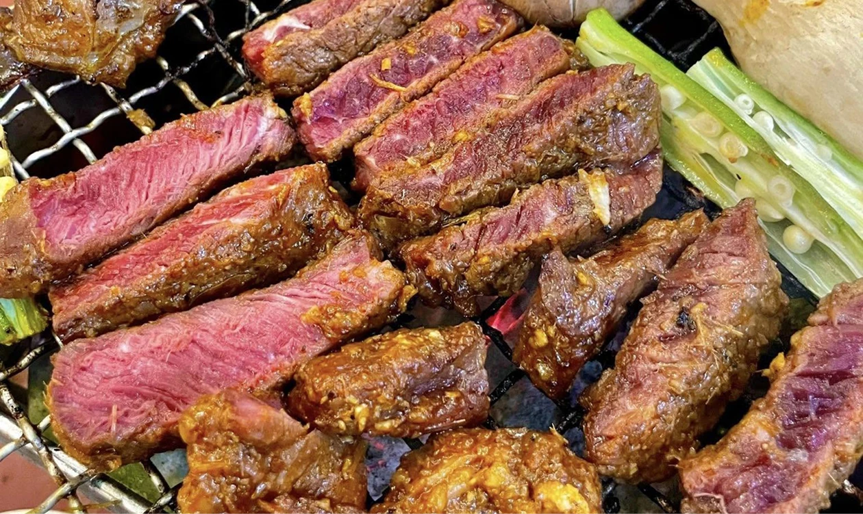 Cuối tuần không cần đi xa, chỉ cần 1 bàn nướng thật ngon là đủ